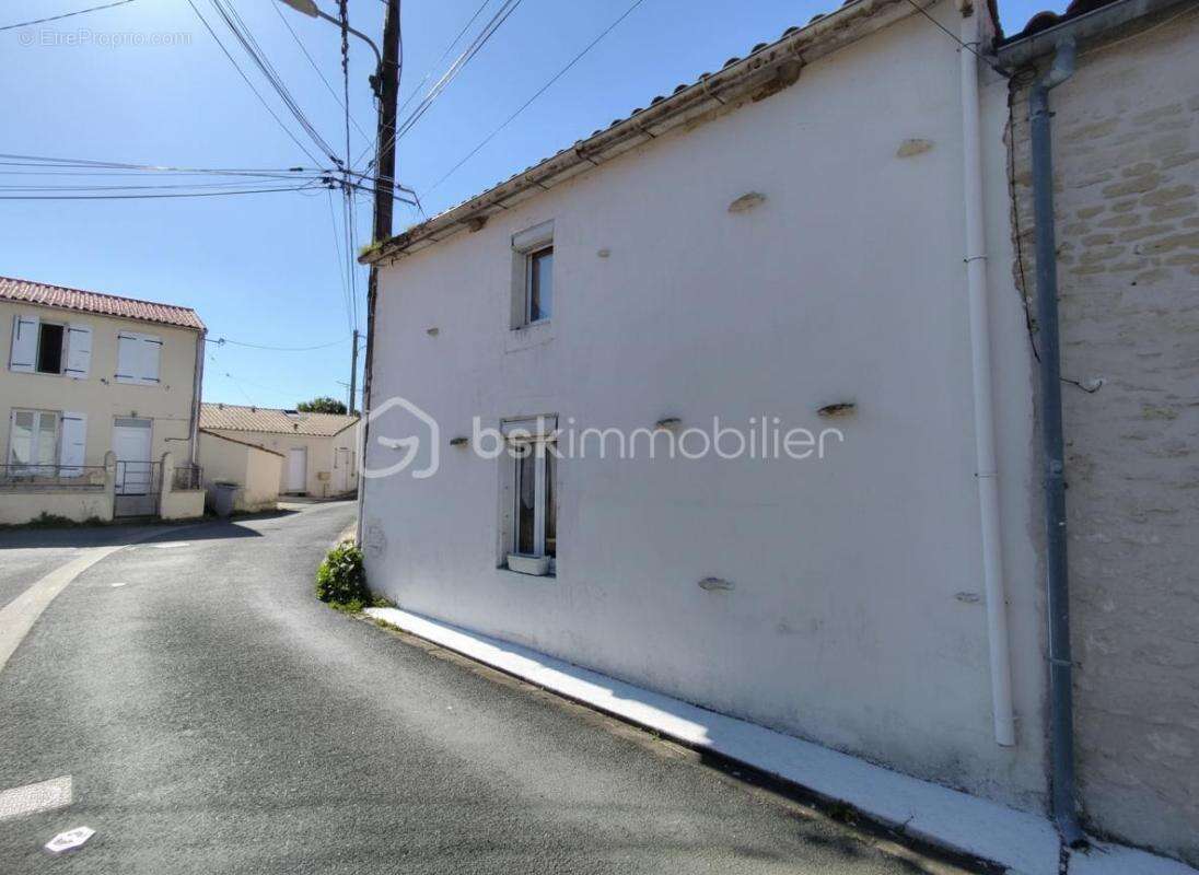 Maison à CIRE-D'AUNIS