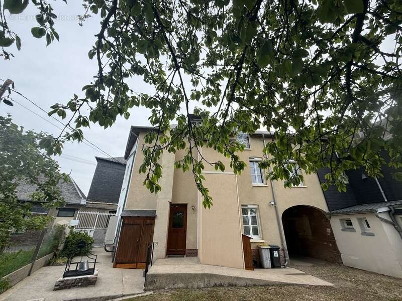 Maison à LA FEUILLIE
