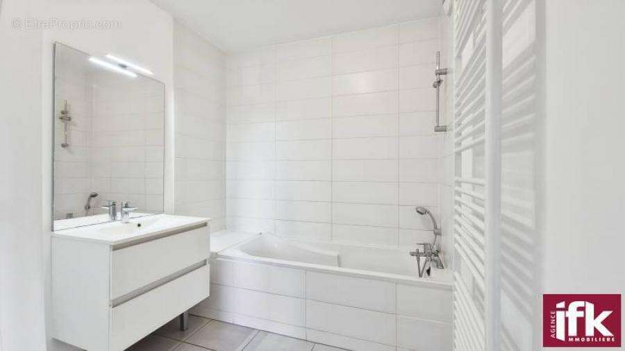 Colmar : Appartement 3 pièces avec balcon, ascenseur et deux parkings - photo 11