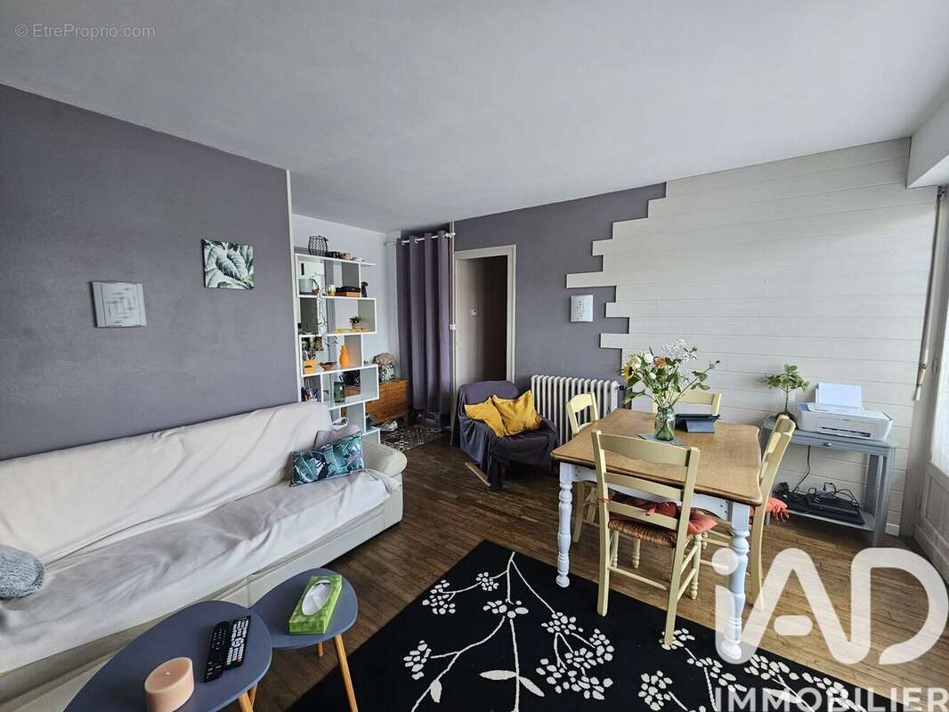 Photo 2 - Appartement à RUELLE-SUR-TOUVRE