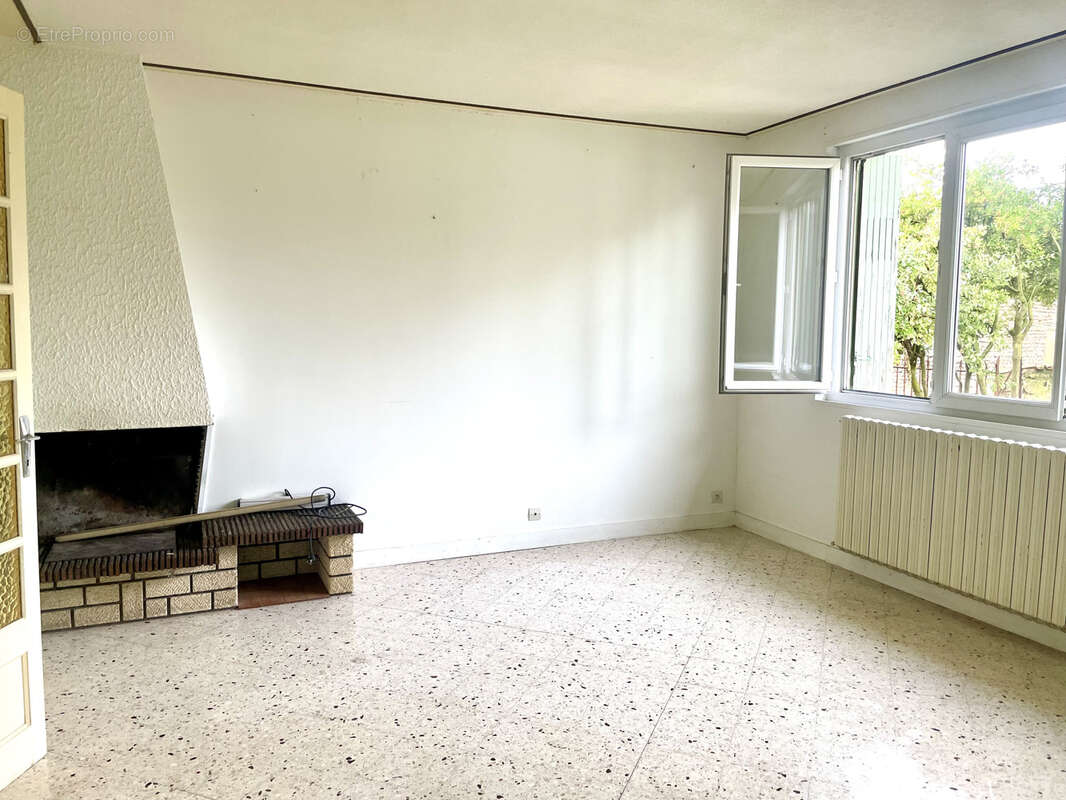 Maison à SAINT-JEAN-DE-SAUVES