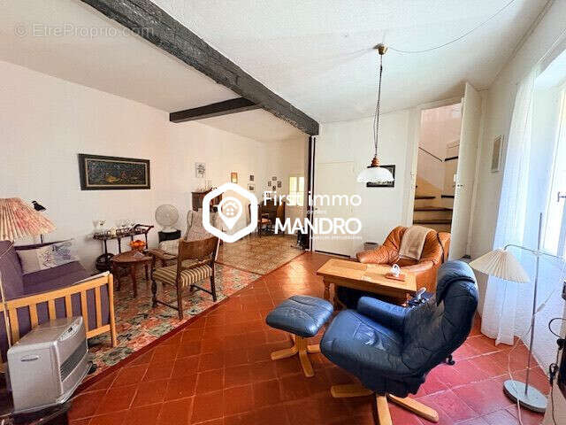 Maison à ESTAGEL