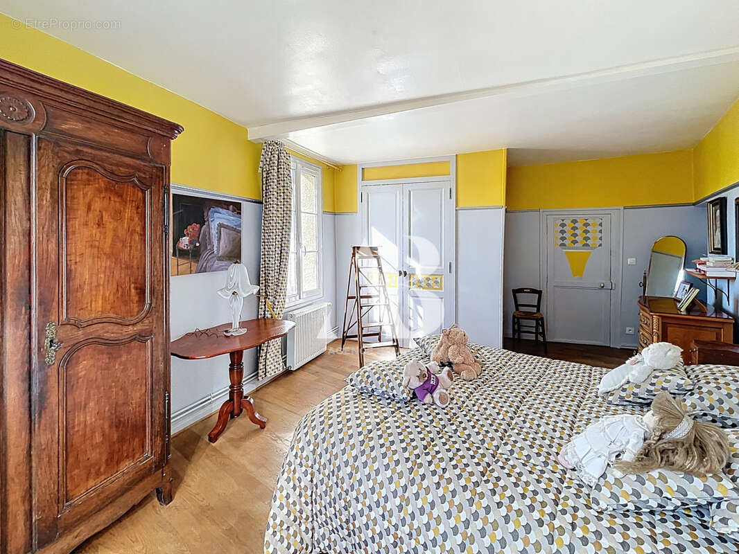 Maison à GRANDPUITS-BAILLY-CARROIS