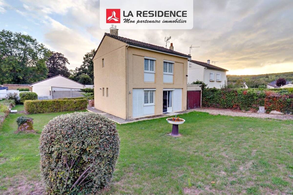 Maison à INCARVILLE