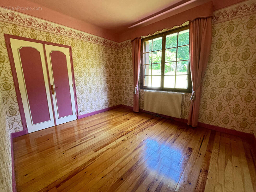 Maison à SAUVAGNAS