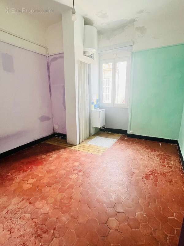 Appartement à MARSEILLE-1E