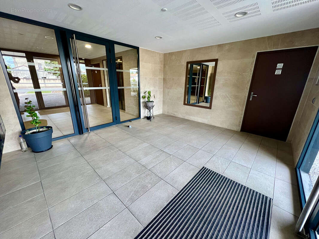 Appartement à VILLENAVE-D'ORNON
