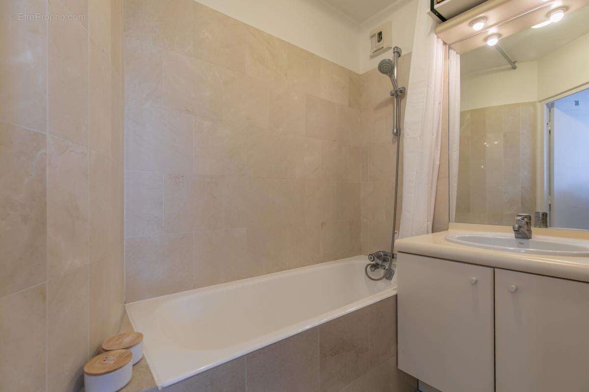 Appartement à PARIS-12E