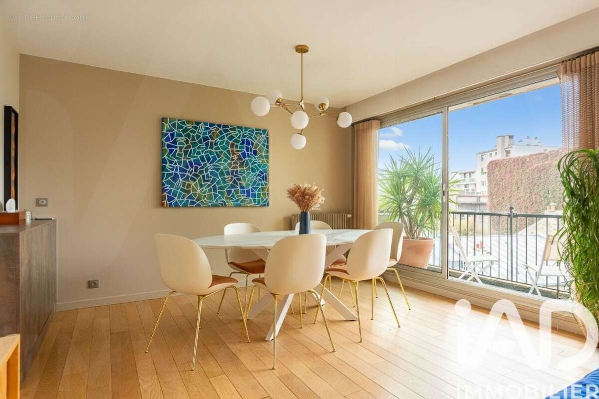Photo 1 - Appartement à PARIS-16E