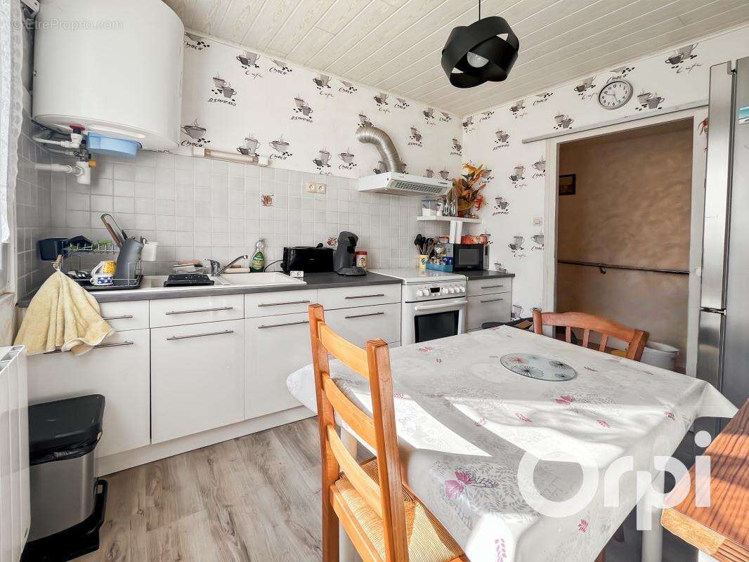 Appartement à LIVRON-SUR-DROME