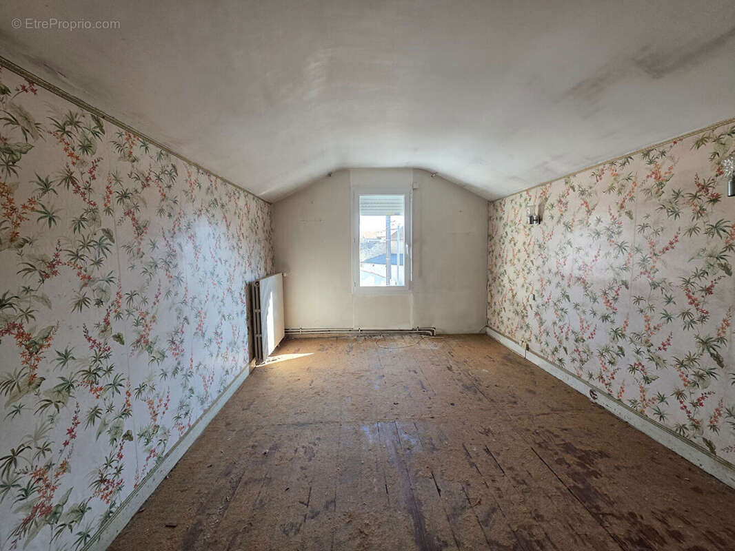 Maison à TONNAY-CHARENTE