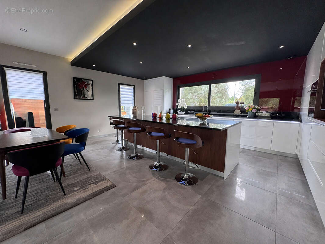 Maison à MIOS