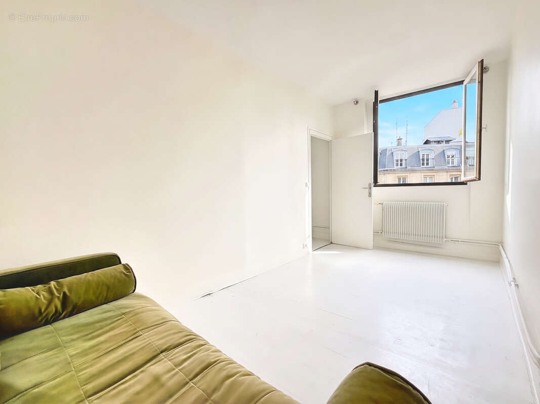 Appartement à PARIS-3E