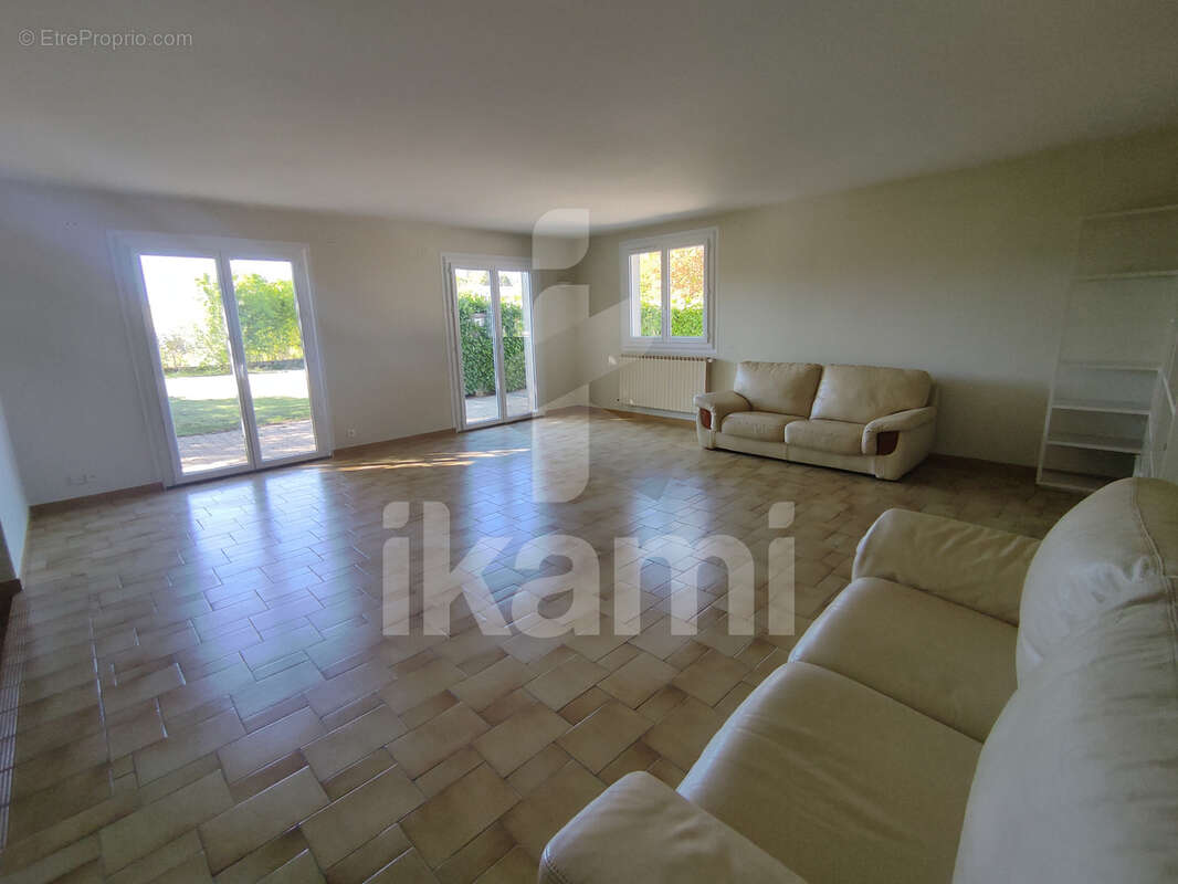 Maison à ROMANS-SUR-ISERE