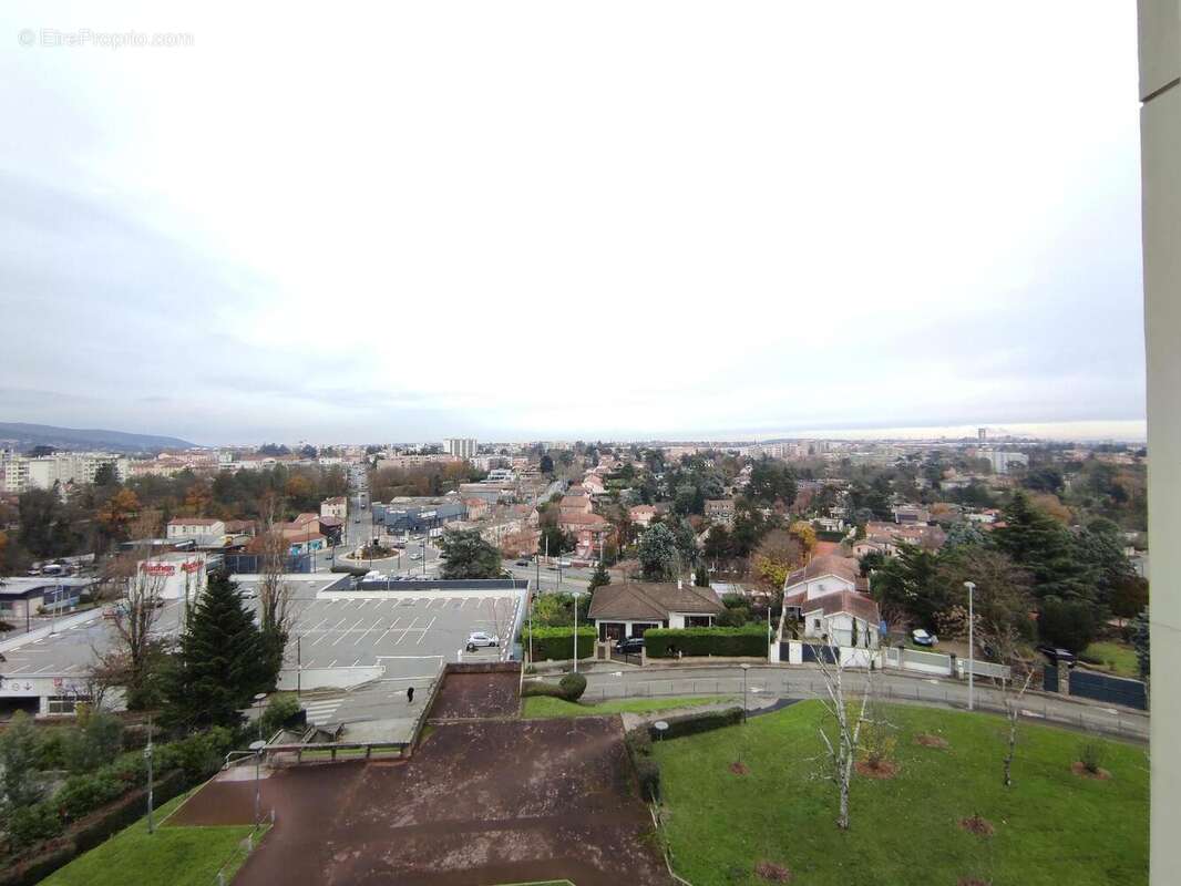   - Appartement à CALUIRE-ET-CUIRE