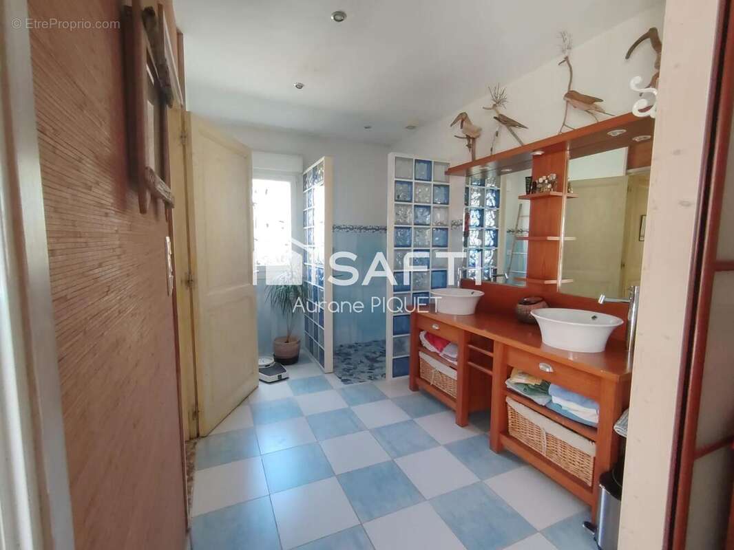 Maison 150 m² à Charron  - photo 6