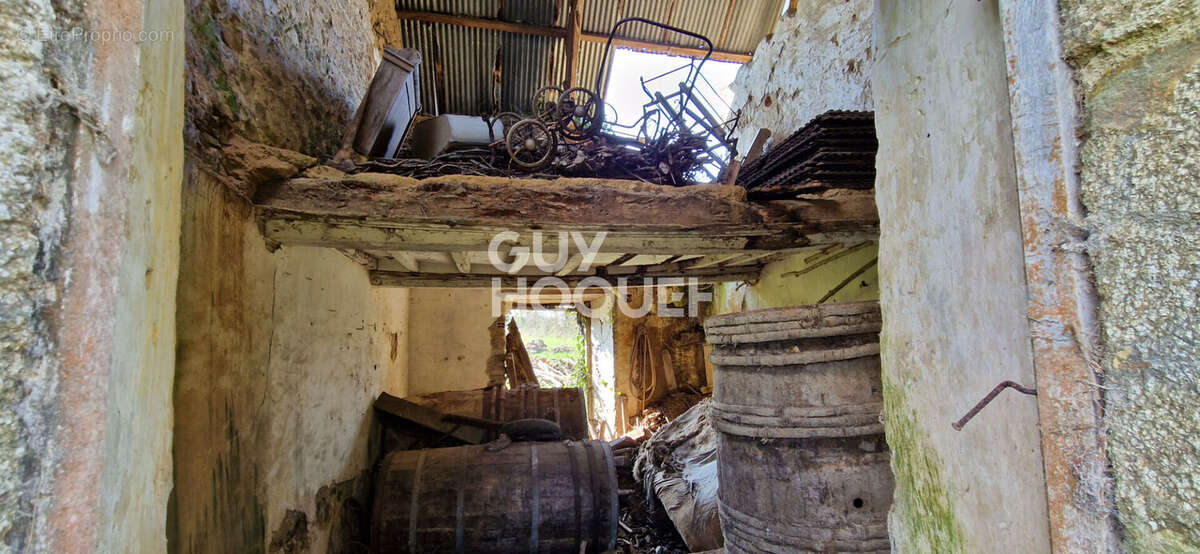 Maison à SAINT-SAUVEUR-LENDELIN