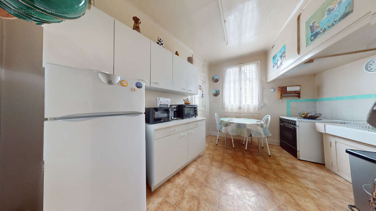 Appartement à LA GARENNE-COLOMBES