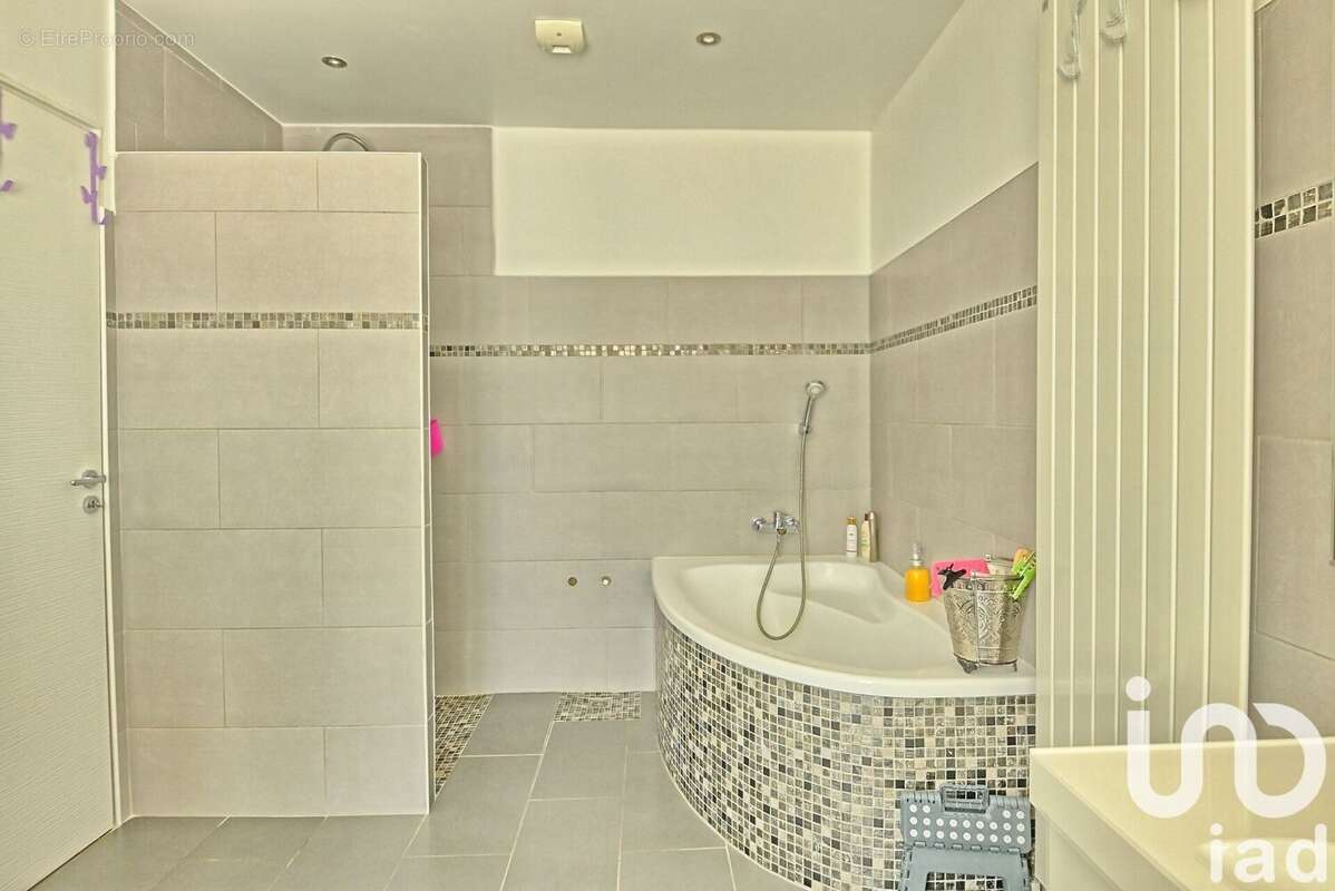 Photo 9 - Maison à DAMMARIE-LES-LYS