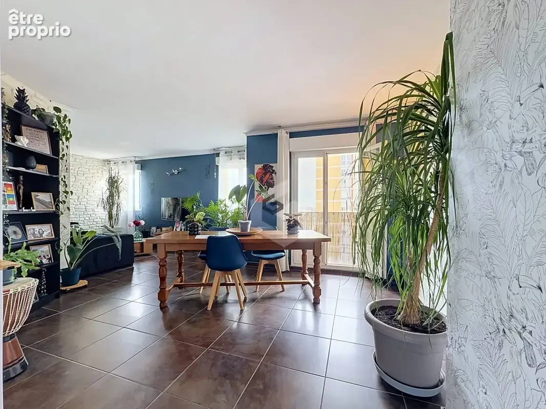 Appartement 78 m² à Reims  - photo 2