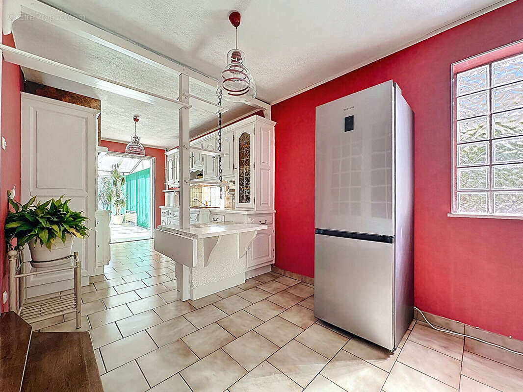Maison à CHENOVE