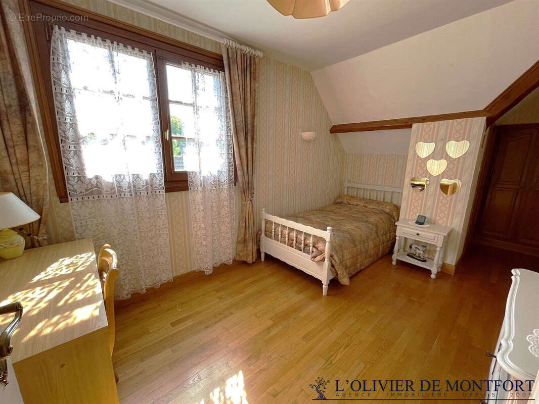 Maison à MONTFORT-L'AMAURY