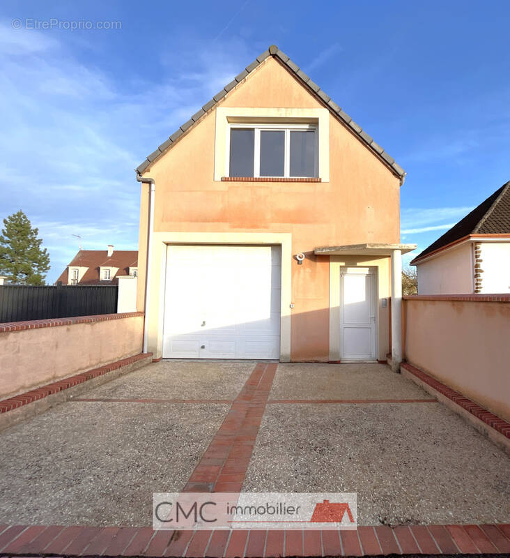 Maison à BARJOUVILLE