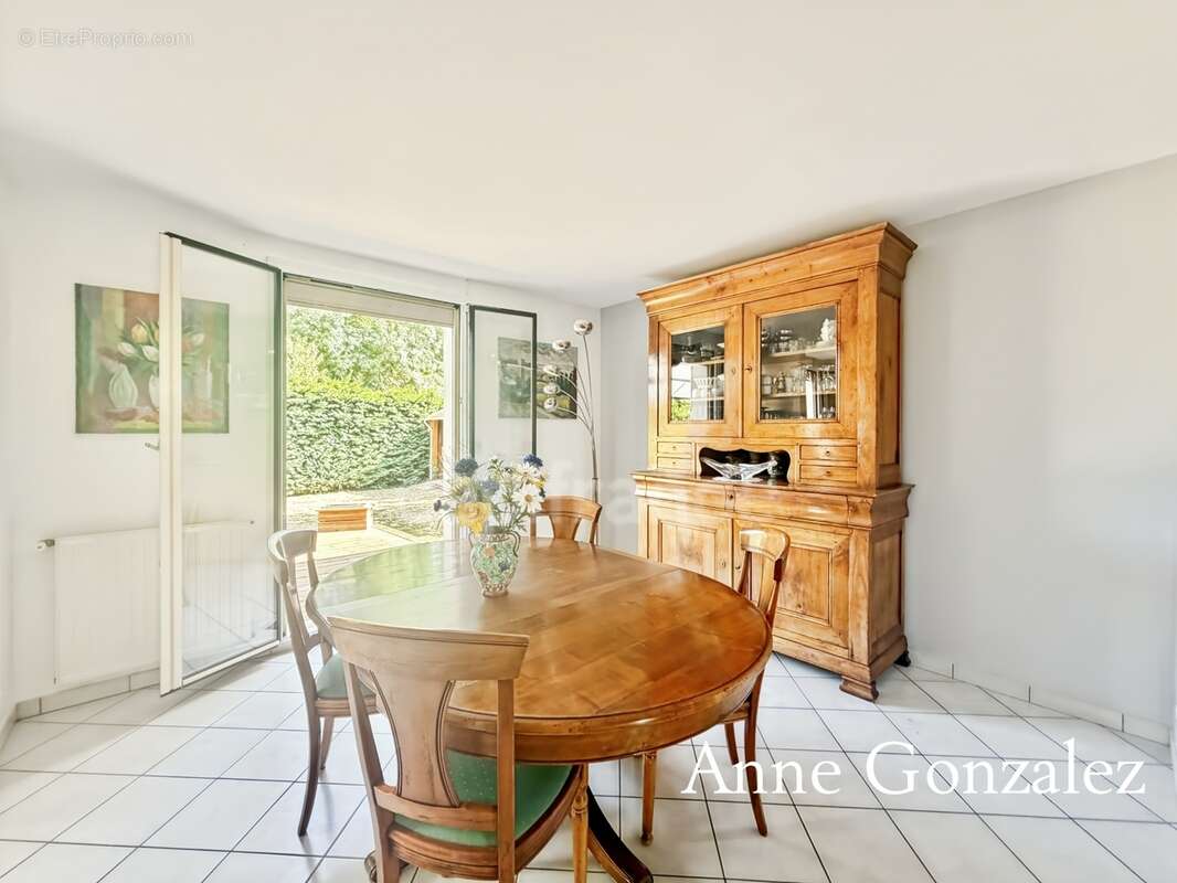 Saint Jean le Blanc, à 5 minutes d'Orleans dans un secteur privilégié etcherché à vendre grande maison familiale de 235 m2, 5 ch - photo 6