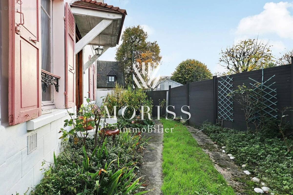 Maison à SAINT-MAUR-DES-FOSSES