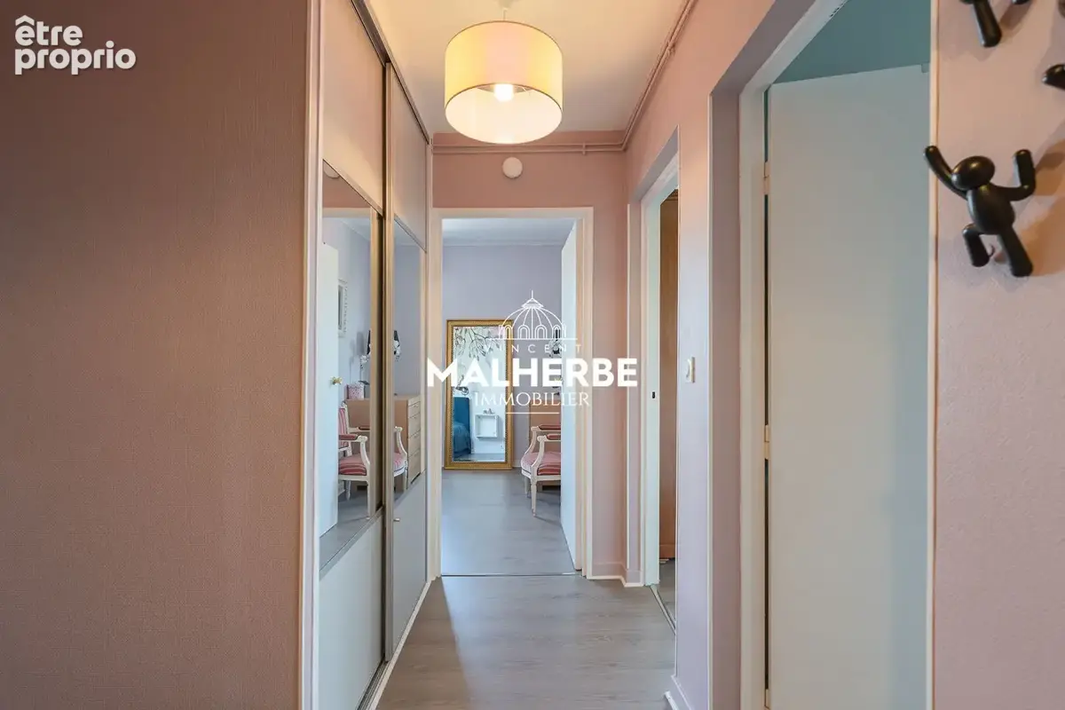 Bel appartement rénové avec balcon - photo 10