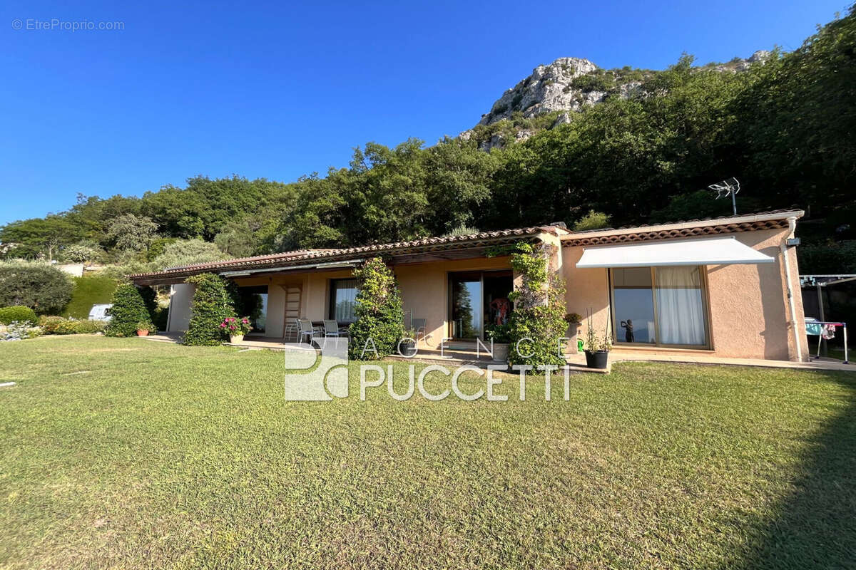 Maison 221 m² à Vence  - photo 3