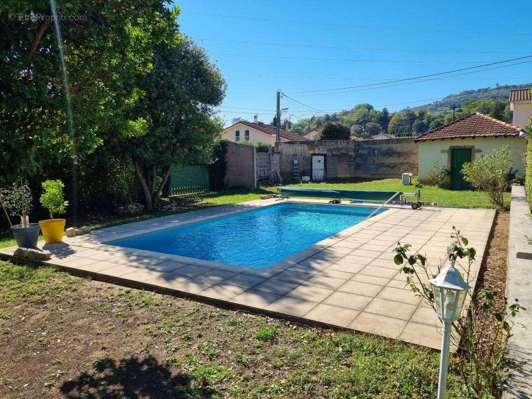 Maison à COLLONGES-AU-MONT-D'OR