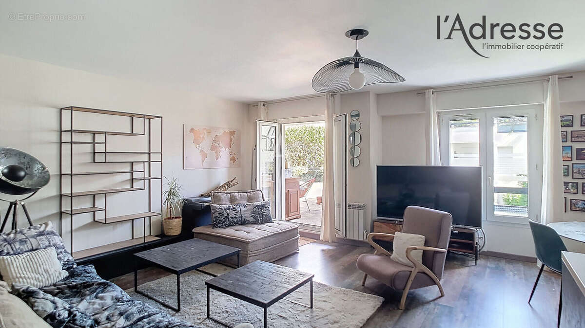 Appartement à SURESNES