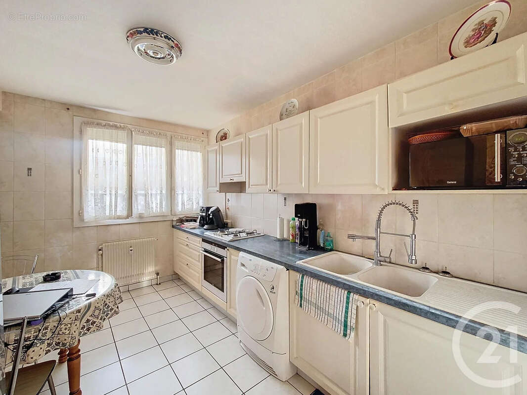 Appartement à SAINT-PRIEST