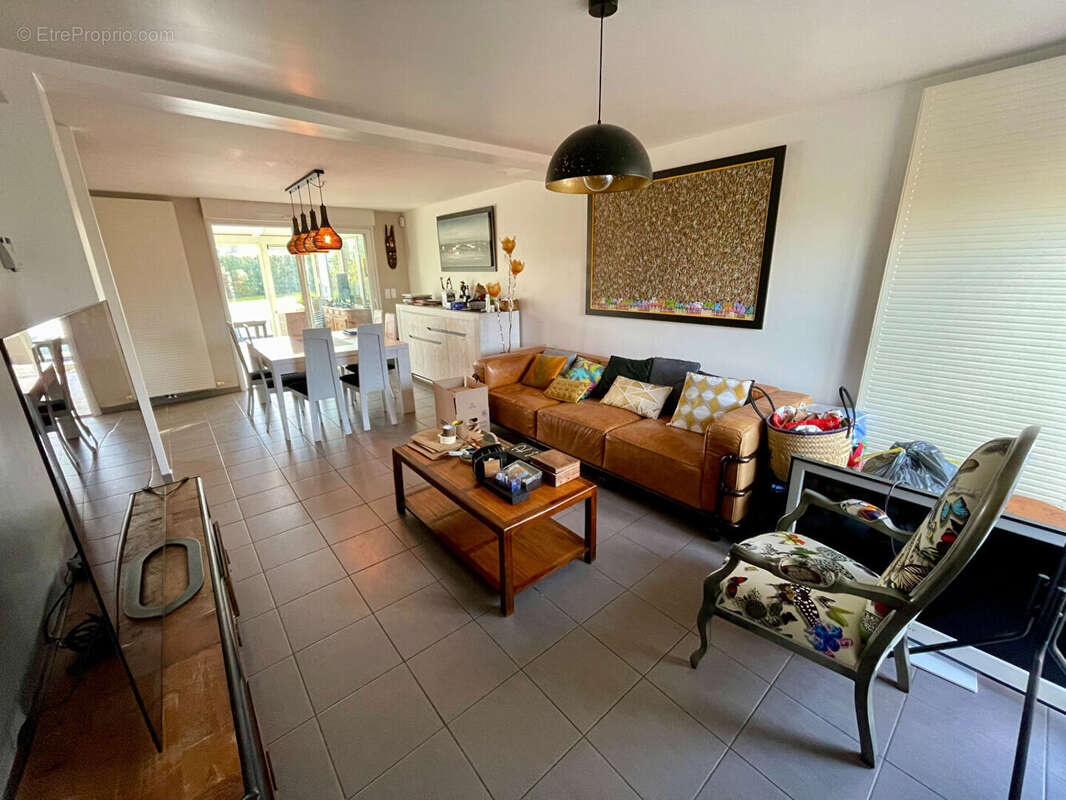 Maison à BAGUER-MORVAN