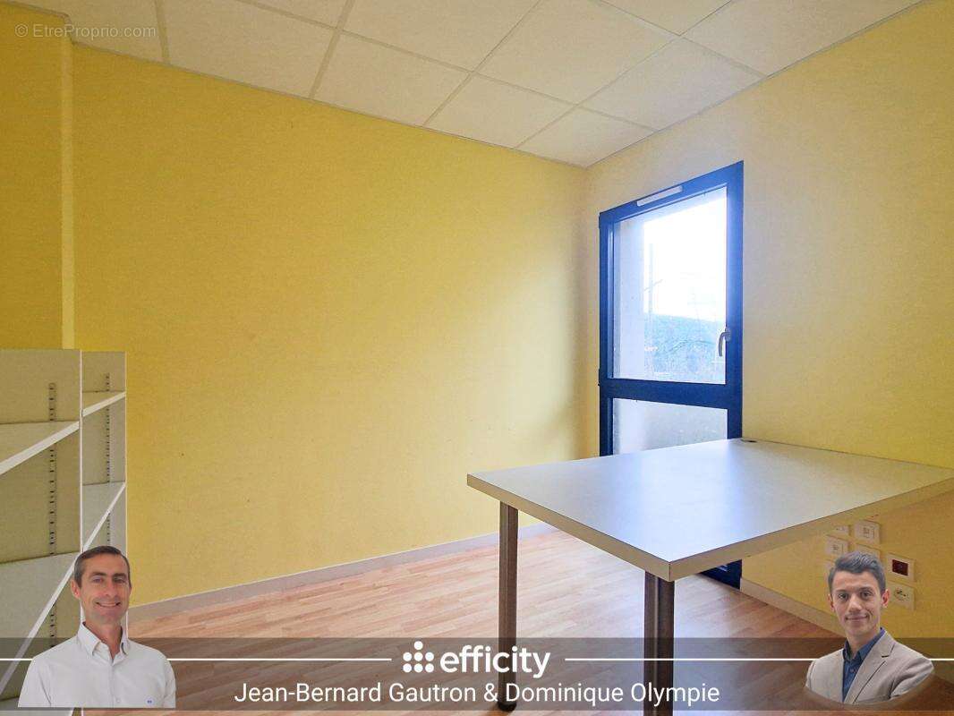 Commerce 297 m² à Tremuson  - photo 12