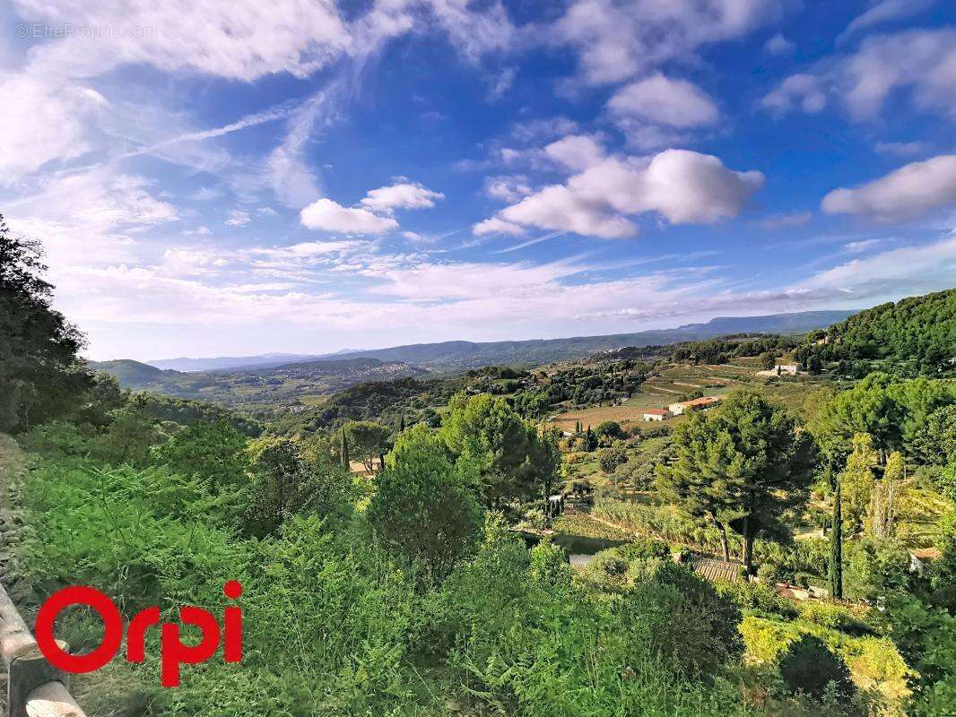 Terrain à LE BEAUSSET