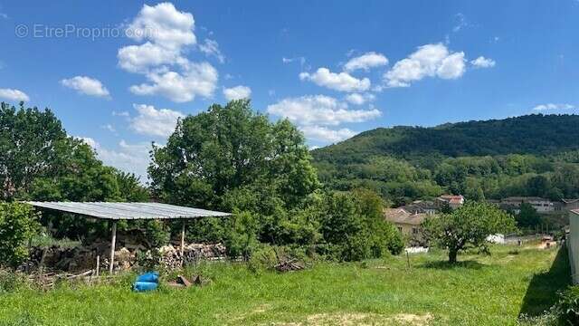 Terrain à SAINT-DESIRAT