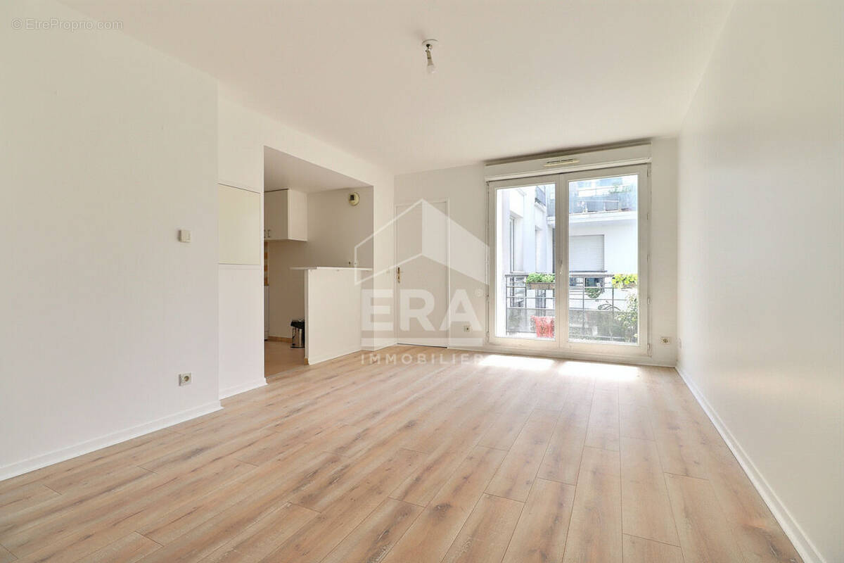Appartement à AUBERVILLIERS