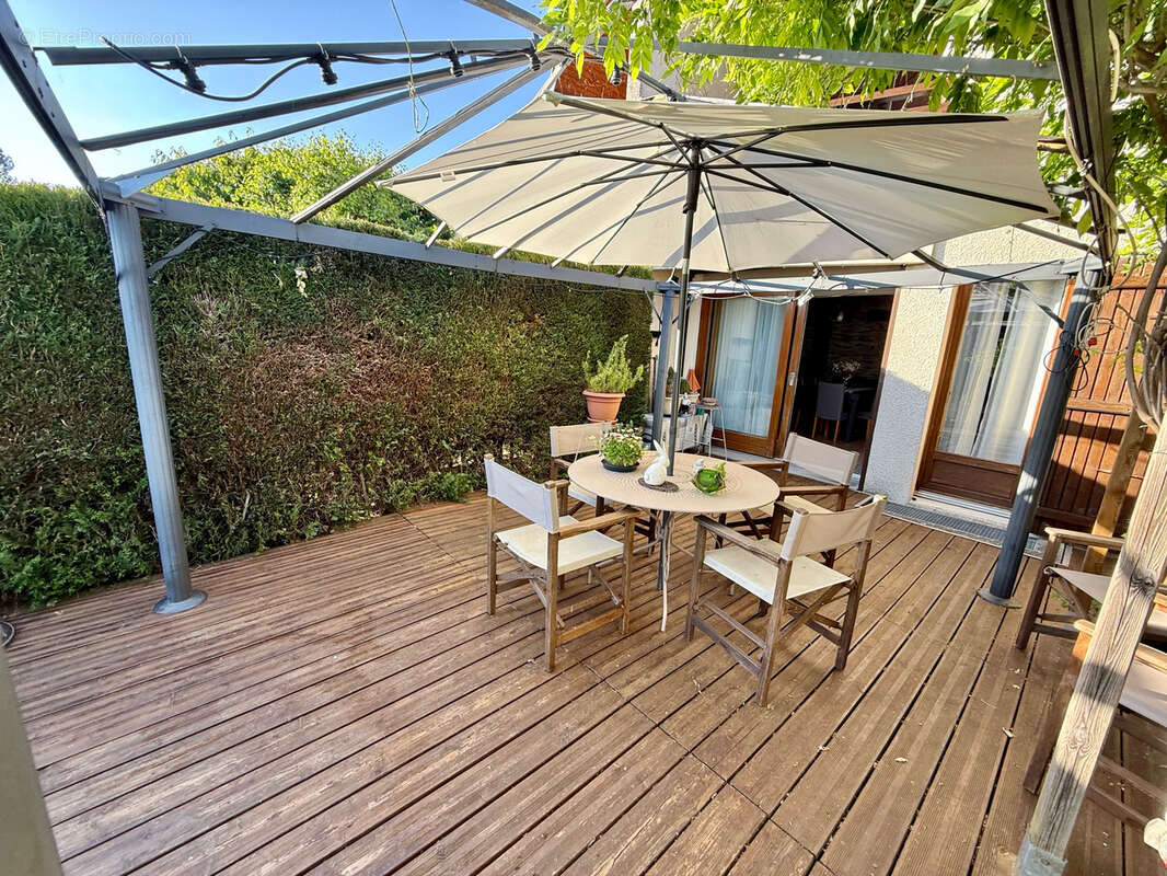 Maison à PREVESSIN-MOENS