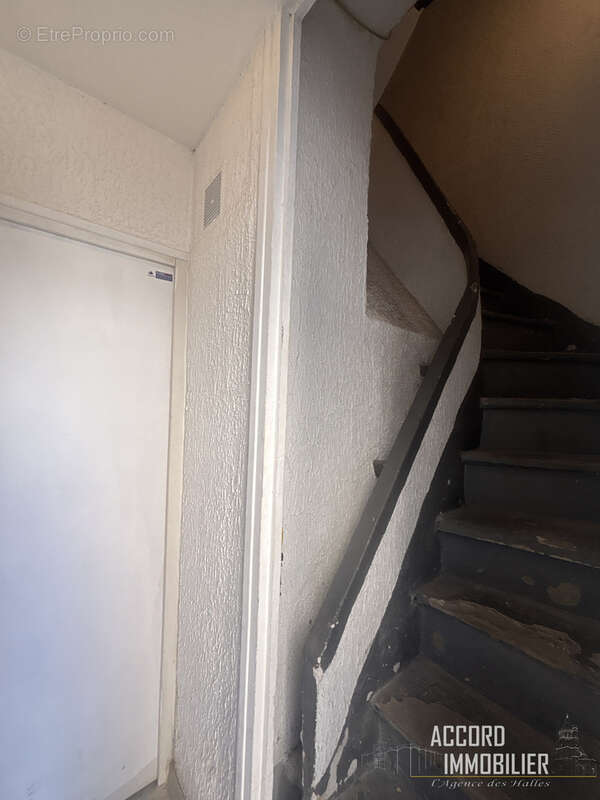 Investissement !! Immeuble de rapport de 3 studios - photo 9