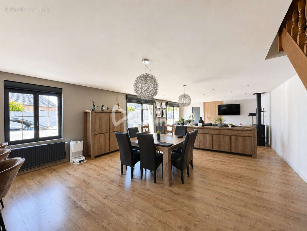 Maison 250 m² à Auchy-Les-Mines  - photo 2
