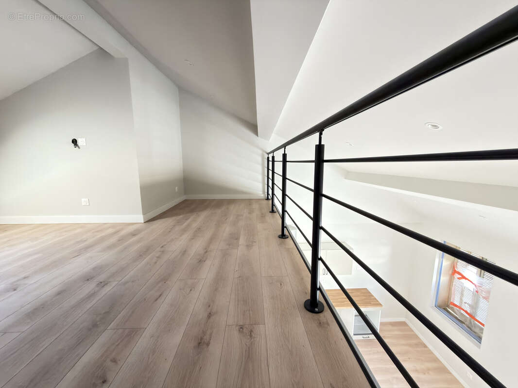 Appartement à MARSEILLE-1E