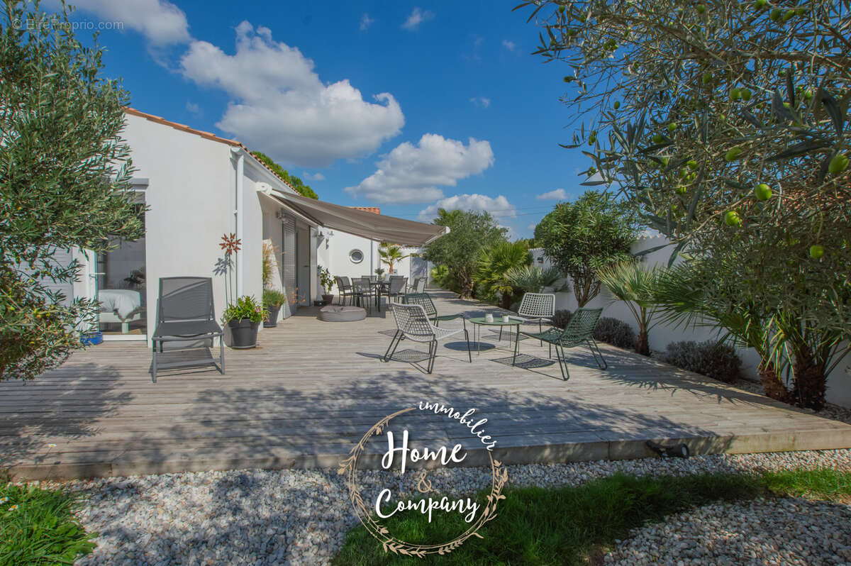 Maison à MORNAC-SUR-SEUDRE