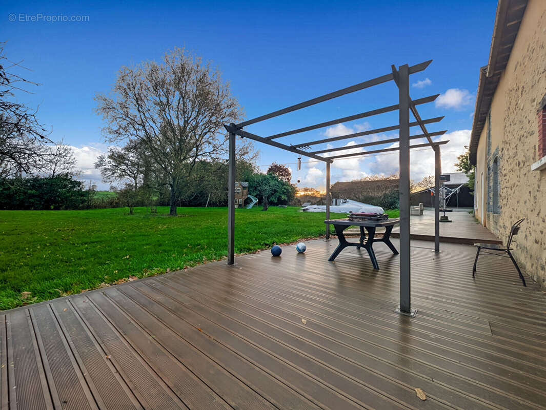 Maison à SAINT-AUBIN-D'AUBIGNE