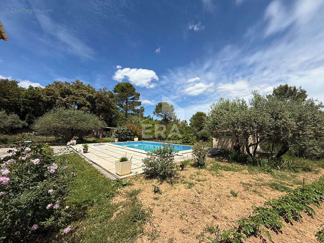 Maison à SAINT-MAXIMIN-LA-SAINTE-BAUME