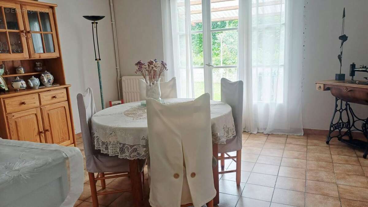 Maison plain pied avec jardin et garage - photo 2