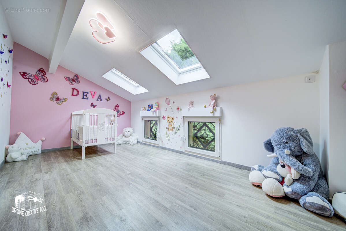 Maison à COIN-LES-CUVRY