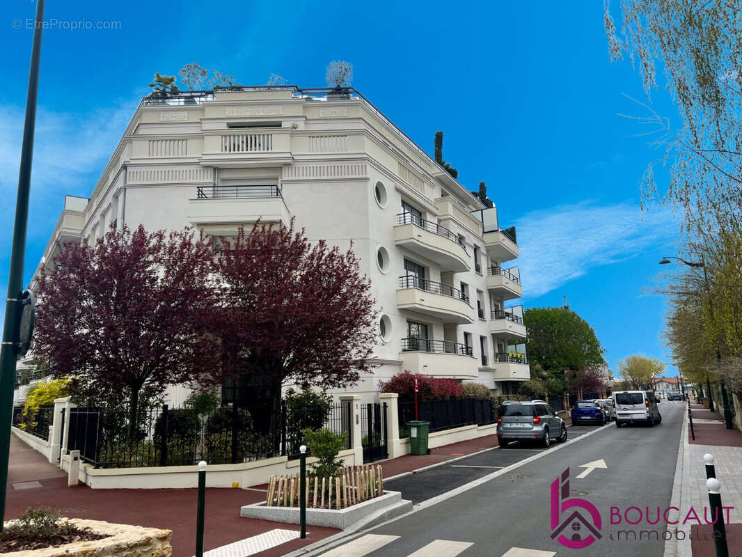 Appartement à LE PLESSIS-ROBINSON