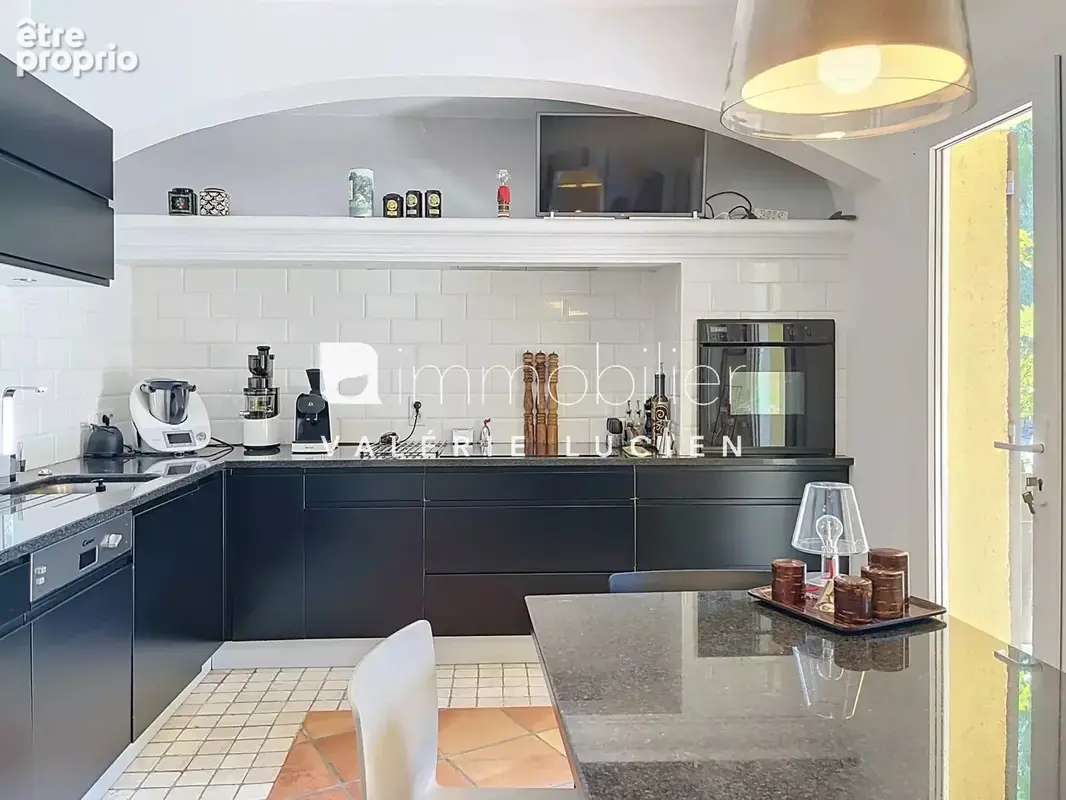 Maison familiale de plain-pied avec piscine – Arles, secteur Pont-de-Crau - photo 6